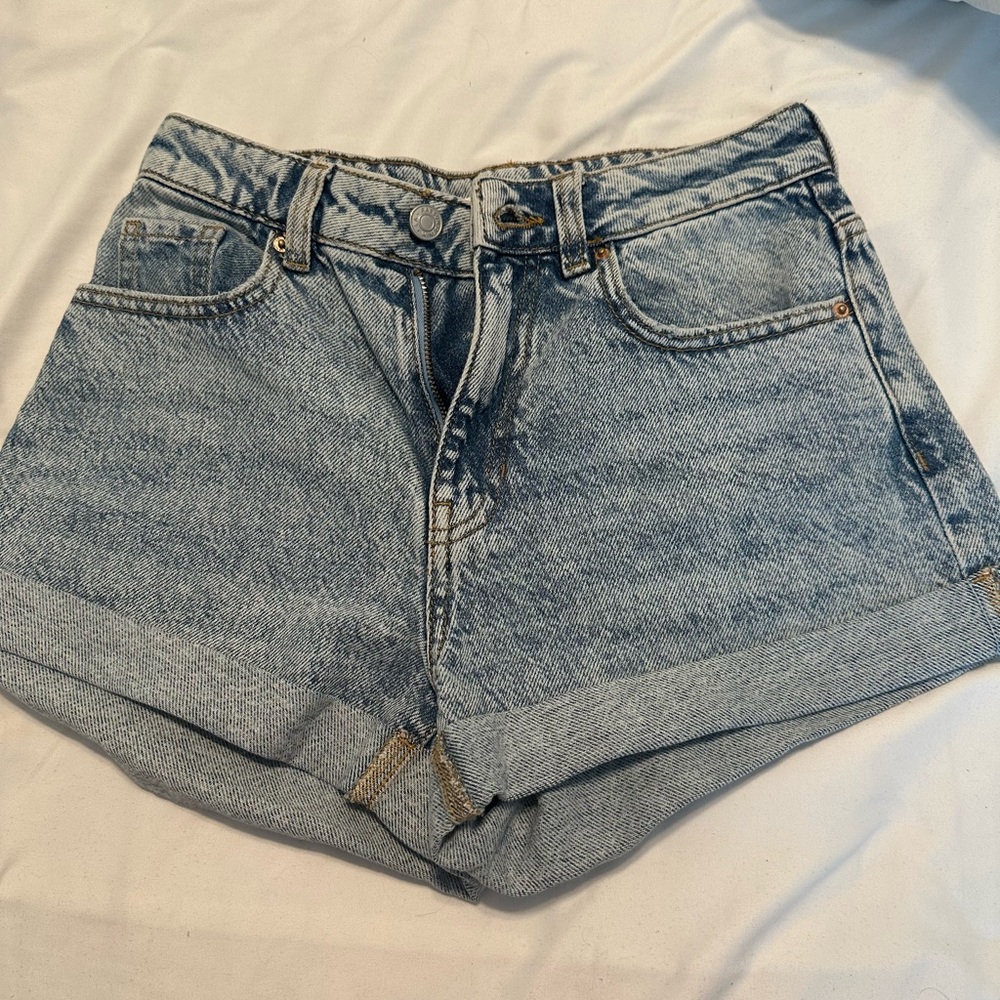 Pacsun lightwashed shorts ✨